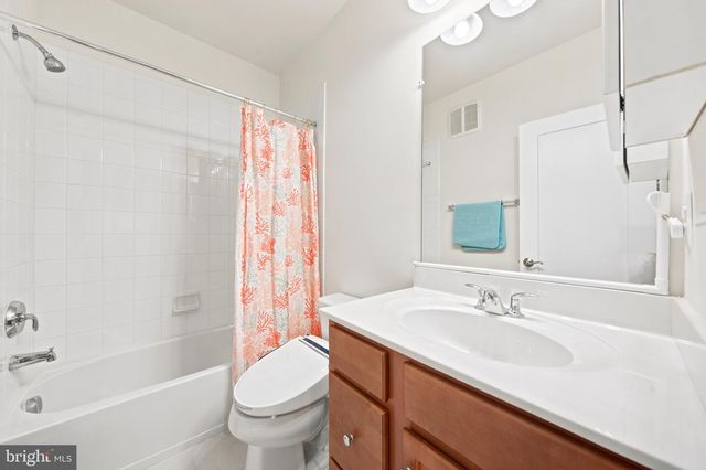 44730 TIVERTON SQ, Ashburn, VA 20147