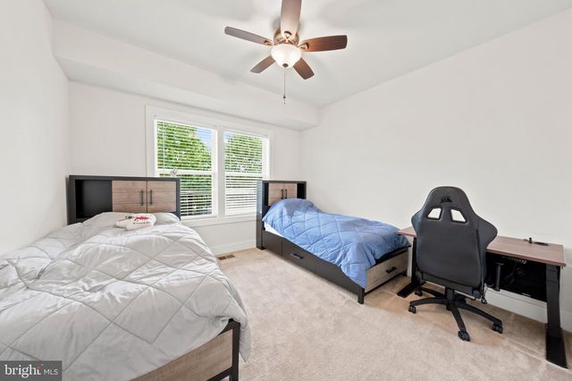 44730 TIVERTON SQ, Ashburn, VA 20147