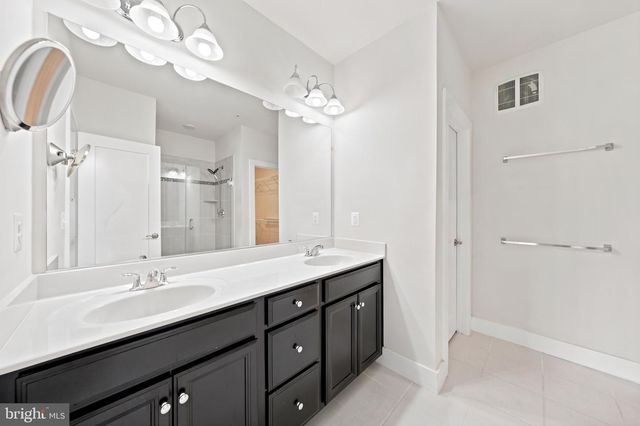 44730 TIVERTON SQ, Ashburn, VA 20147