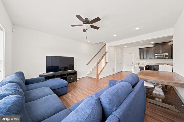 44730 TIVERTON SQ, Ashburn, VA 20147