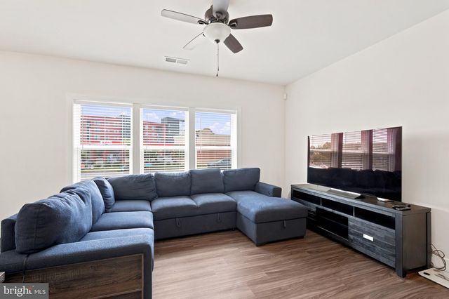 44730 TIVERTON SQ, Ashburn, VA 20147