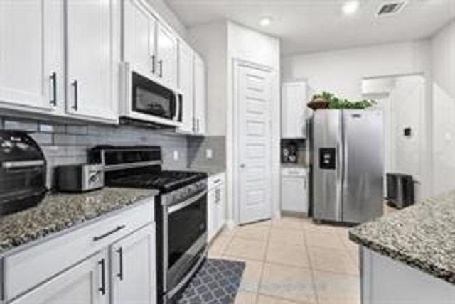 2434 Shelly Lang Court, Mission Bend, TX 77459