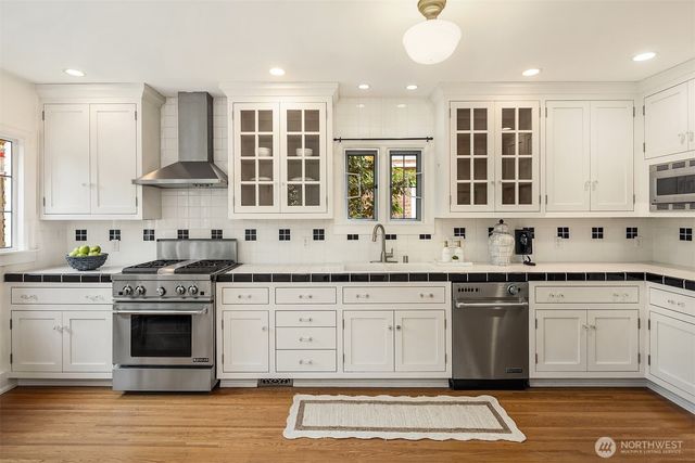 4322 NE 43rd Street, Seattle, WA 98105