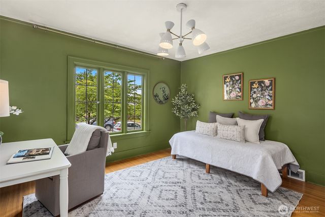 4322 NE 43rd Street, Seattle, WA 98105