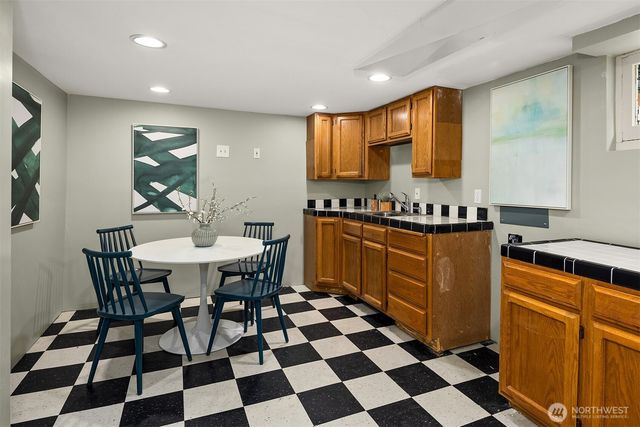 4322 NE 43rd Street, Seattle, WA 98105