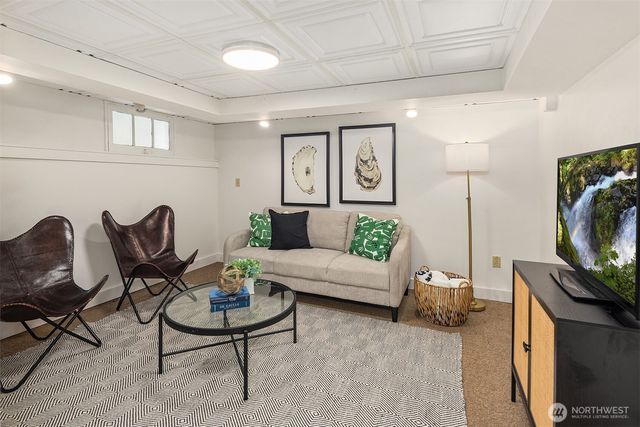 4322 NE 43rd Street, Seattle, WA 98105