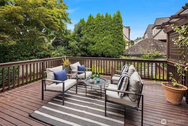 4322 NE 43rd Street, Seattle, WA 98105