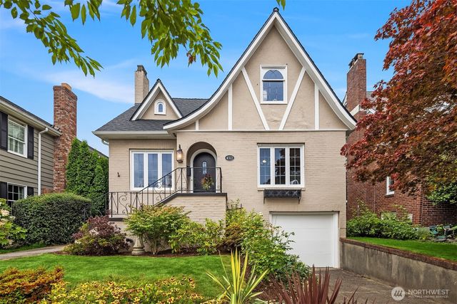 4322 NE 43rd Street, Seattle, WA 98105