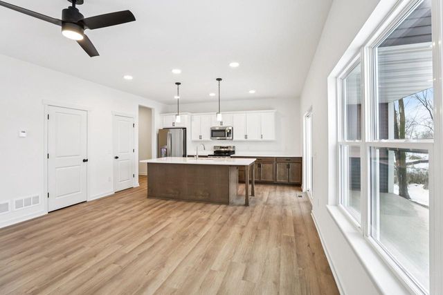 3177 Drumlin Ridge Drive, Cottage Grove, WI 53527