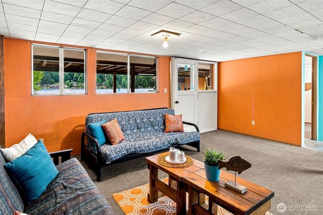 1929 Summit Lake Shore Road NW, Olympia, WA 98502
