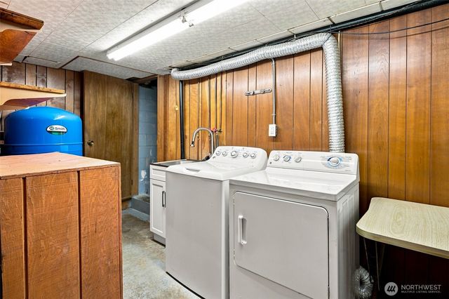 1929 Summit Lake Shore Road NW, Olympia, WA 98502