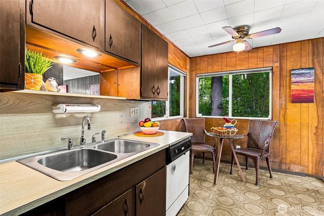 1929 Summit Lake Shore Road NW, Olympia, WA 98502