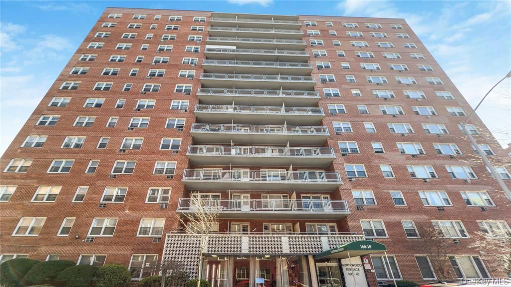 160-10 89th Avenue 9E, Jamaica, NY 11432 — photo 2