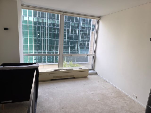 340 W Diversey Parkway 518, Chicago, IL 60657