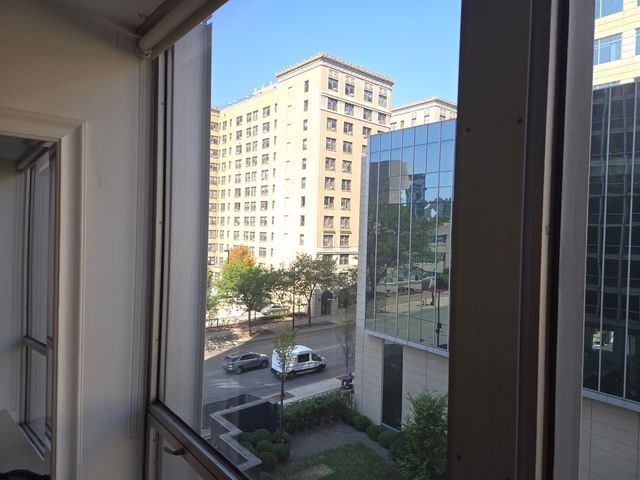 340 W Diversey Parkway 518, Chicago, IL 60657