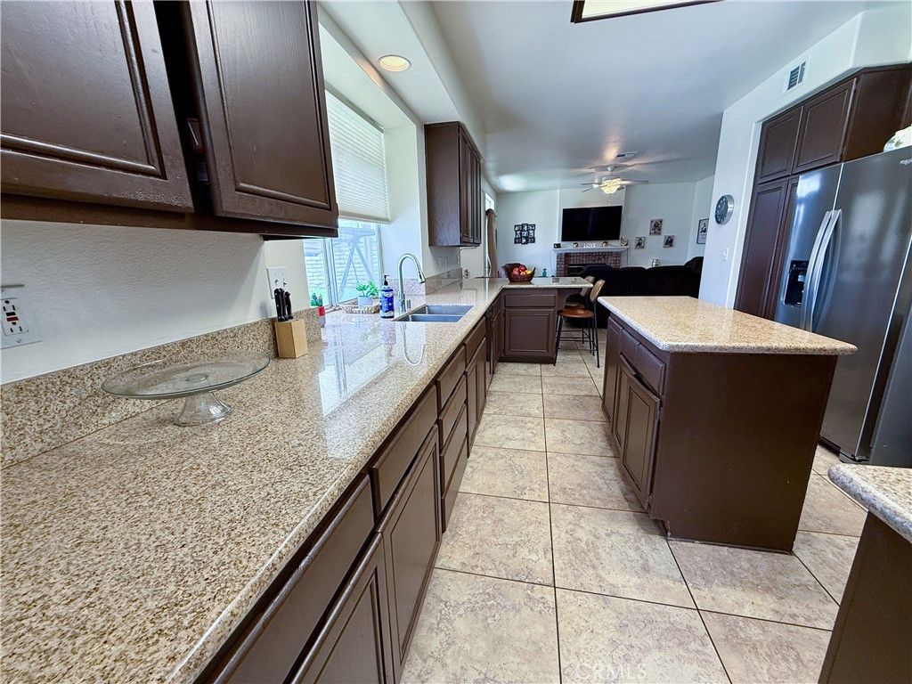 Image 11 of property listing at 13251 Kirkwood, Victorville, CA 92392