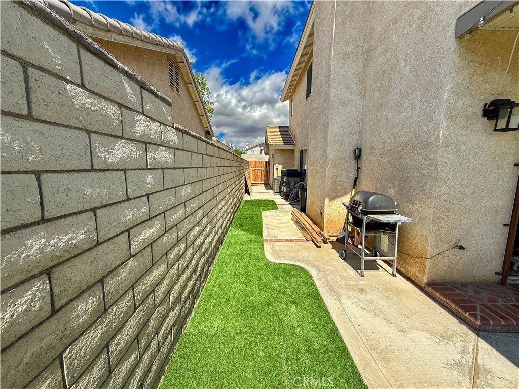 Image 39 of property listing at 13251 Kirkwood, Victorville, CA 92392