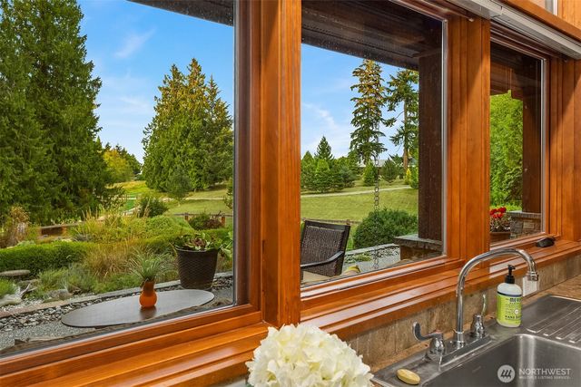 6754 Owl Lane, Clinton, WA 98236