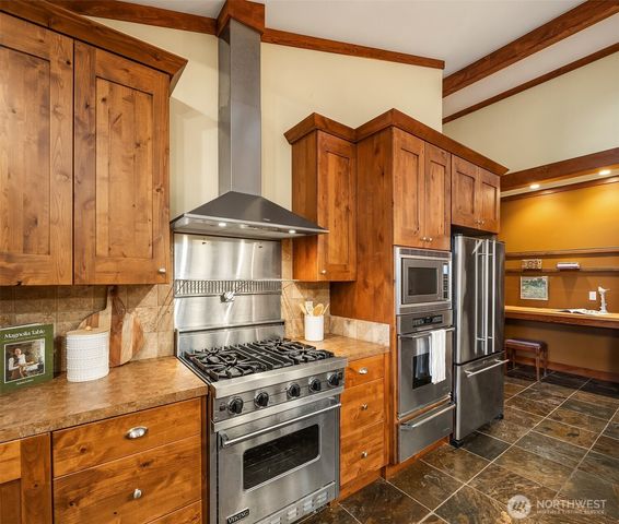 6754 Owl Lane, Clinton, WA 98236