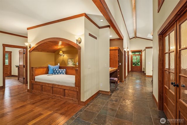 6754 Owl Lane, Clinton, WA 98236