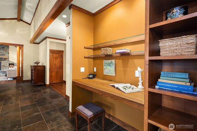 6754 Owl Lane, Clinton, WA 98236