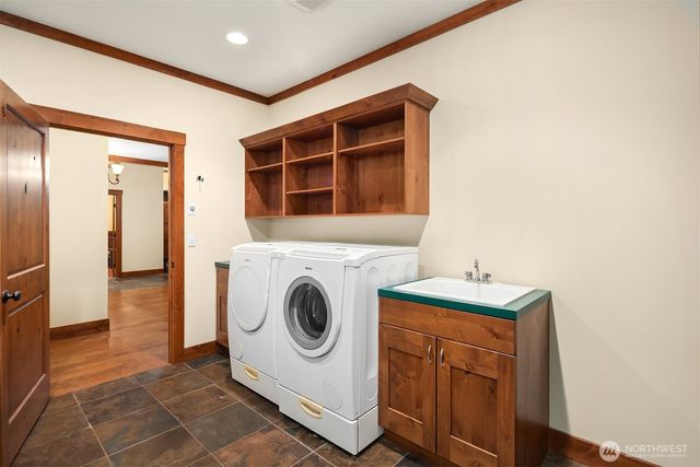 6754 Owl Lane, Clinton, WA 98236