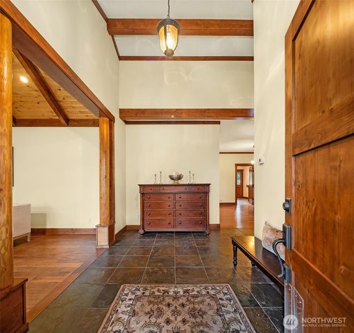 6754 Owl Lane, Clinton, WA 98236