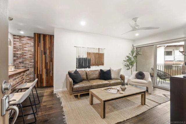 1810 S El Camino Real 202, Encinitas, CA 92024