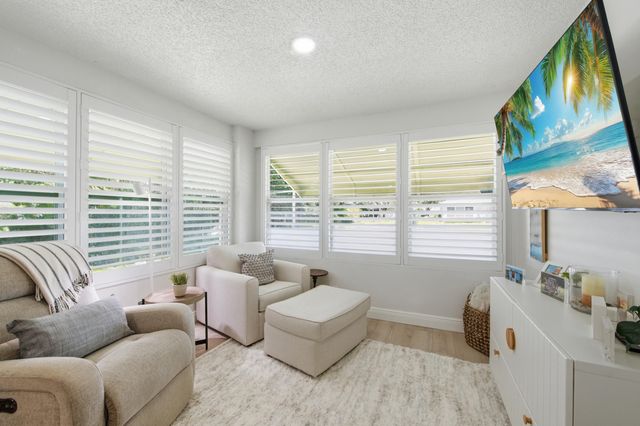 957 Circle Drive D, Delray Beach, FL 33445
