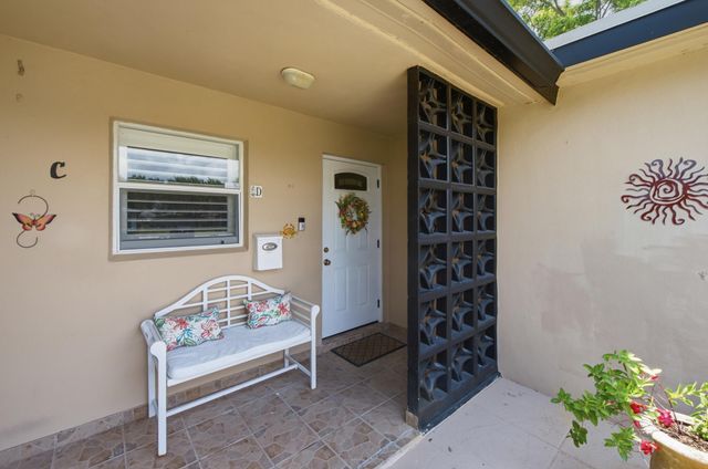 957 Circle Drive D, Delray Beach, FL 33445