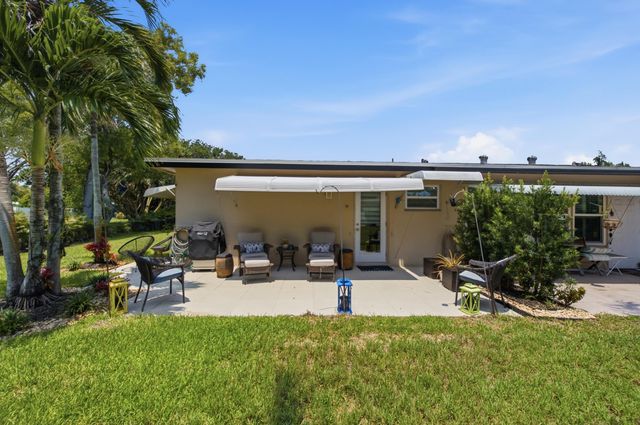 957 Circle Drive D, Delray Beach, FL 33445