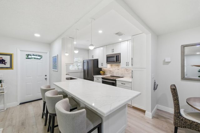 957 Circle Drive D, Delray Beach, FL 33445