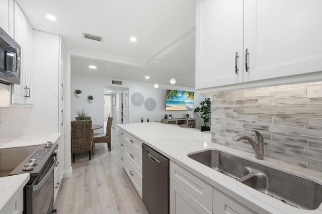 957 Circle Drive D, Delray Beach, FL 33445