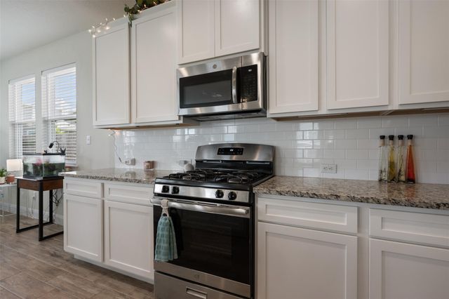 113 Oakstone DR, Georgetown, TX 78628