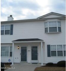 3917 Sterling Pointe Drive Kk8, Winterville, NC 28590