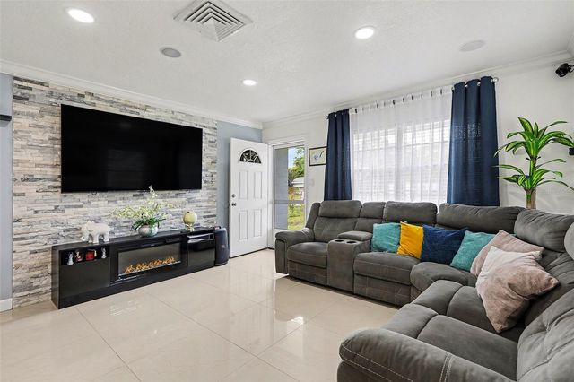 4703 33RD STREET W, Bradenton, FL 34207