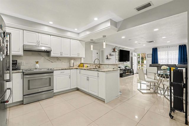 4703 33RD STREET W, Bradenton, FL 34207