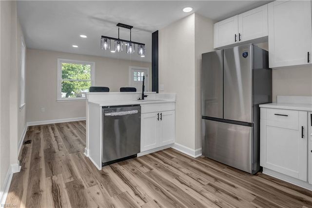 48 W Colin DR, Portsmouth, VA 23701