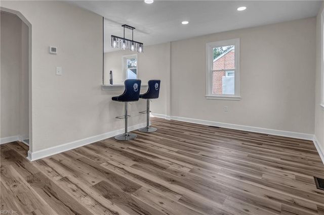 48 W Colin DR, Portsmouth, VA 23701