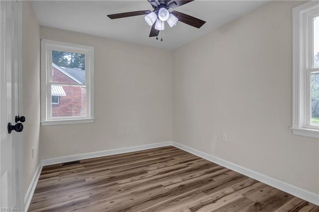 48 W Colin DR, Portsmouth, VA 23701