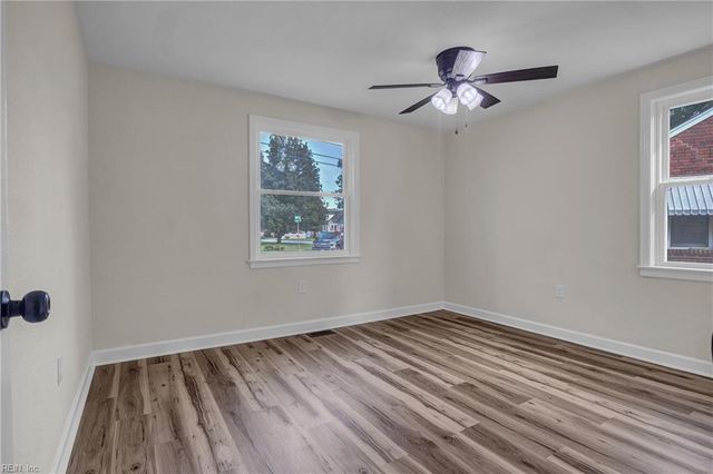 48 W Colin DR, Portsmouth, VA 23701