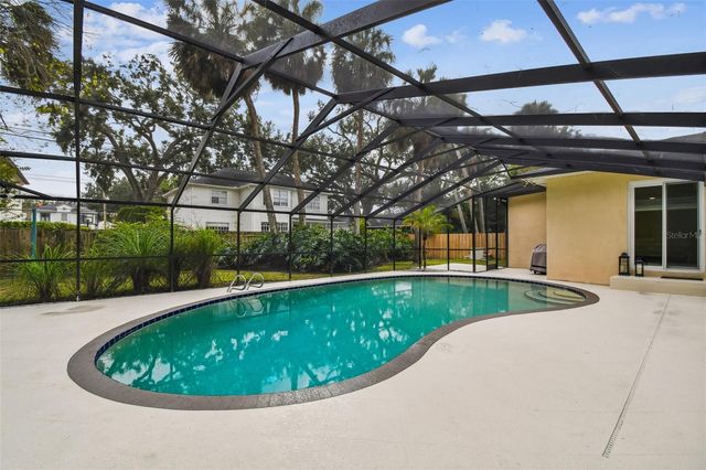 4312 W BEACH PARK DRIVE, Tampa, FL 33609