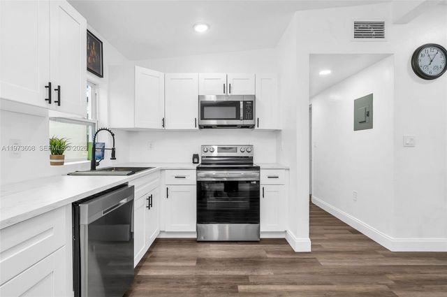 272 NW 31st ave, Fort Lauderdale, FL 33311