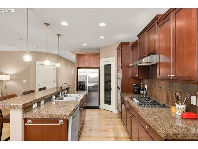 1322 Se 194TH Pl, Camas, WA 98607
