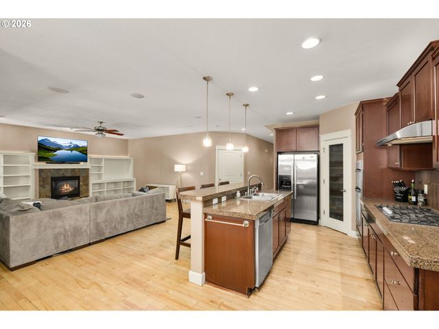 1322 Se 194TH Pl, Camas, WA 98607