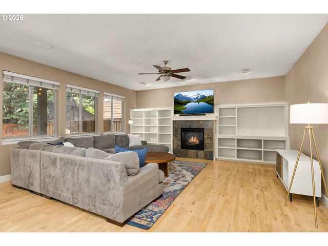 1322 Se 194TH Pl, Camas, WA 98607