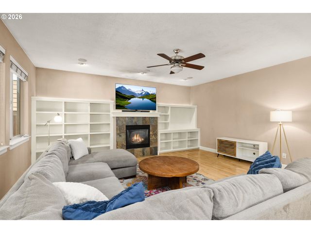 1322 Se 194TH Pl, Camas, WA 98607