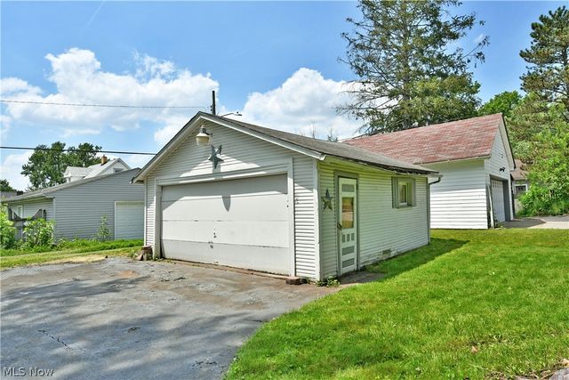 124 Lincoln Avenue, Niles, OH 44446