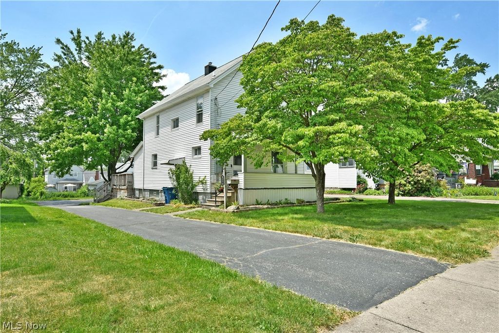 124 Lincoln Avenue, Niles, OH 44446