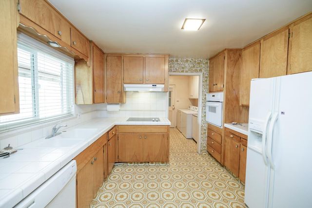 1205 N Central Ave, Modesto, CA 95351